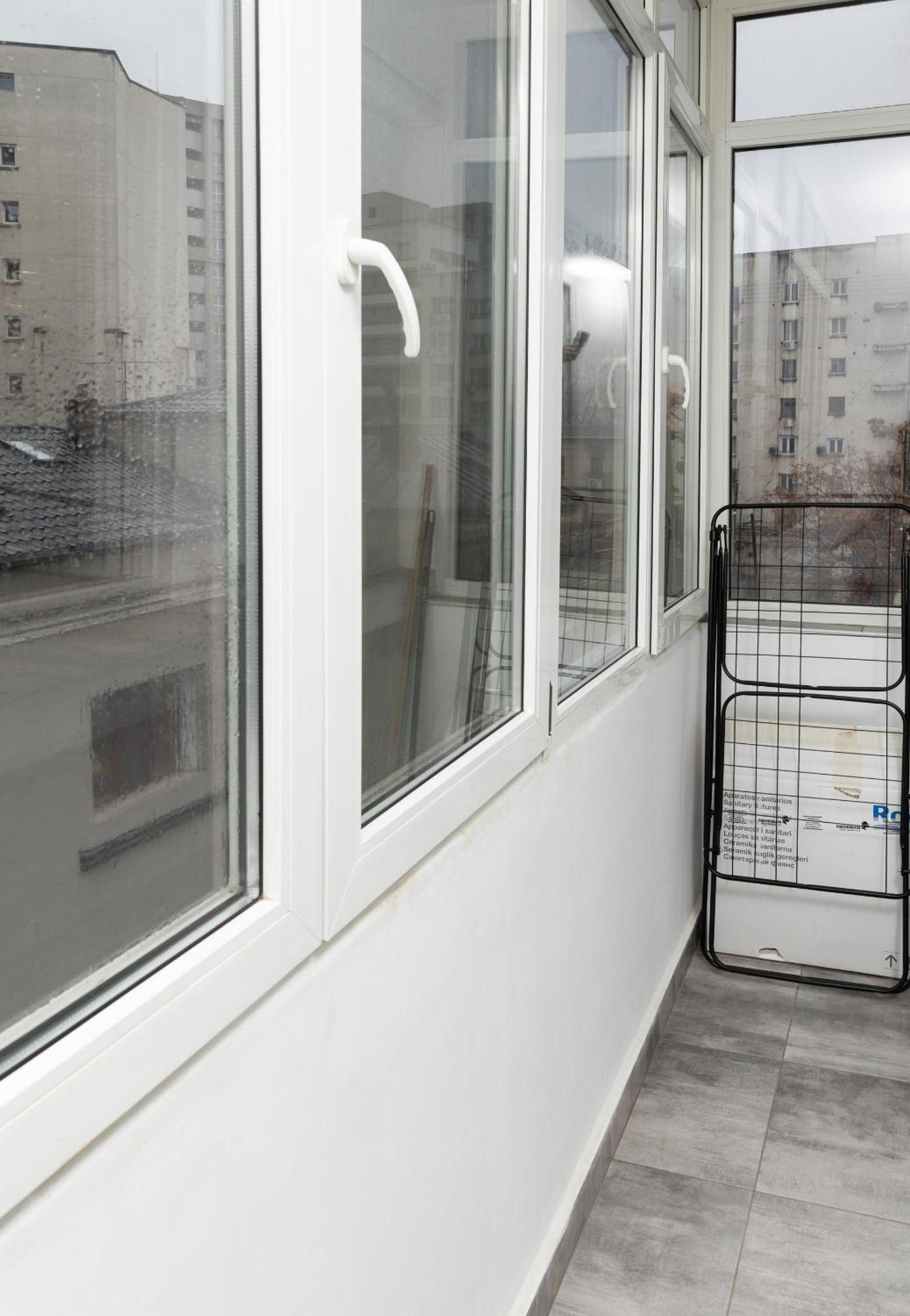 Old City Deluxe Apart - River View ! Букурещ Екстериор снимка